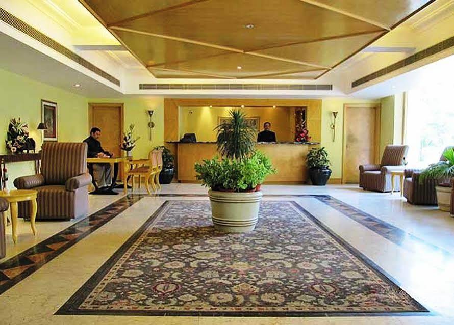 Отель Ritz Plaza Амритсар Экстерьер фото